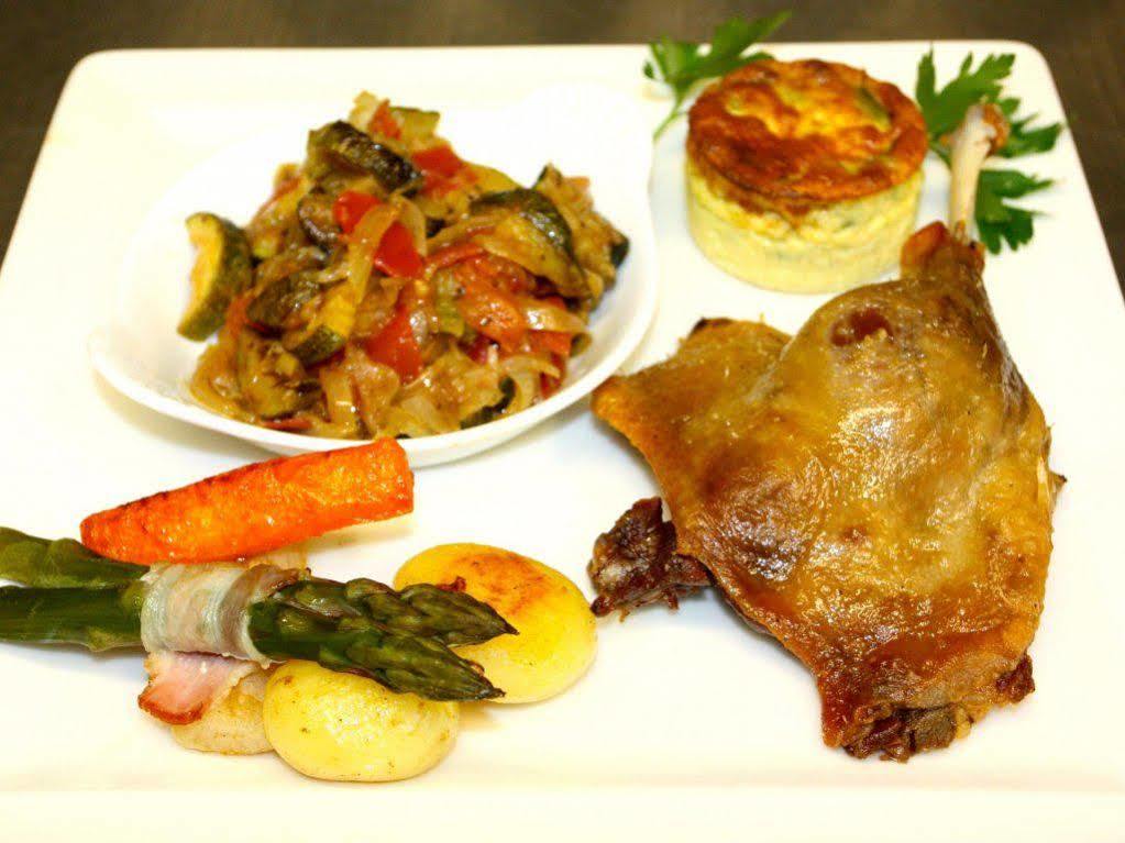 Hotel Logis - Restaurant Du Parc